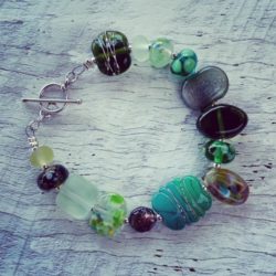 Green glass bead bracelet – Julie Frahm – Glass Jewellery